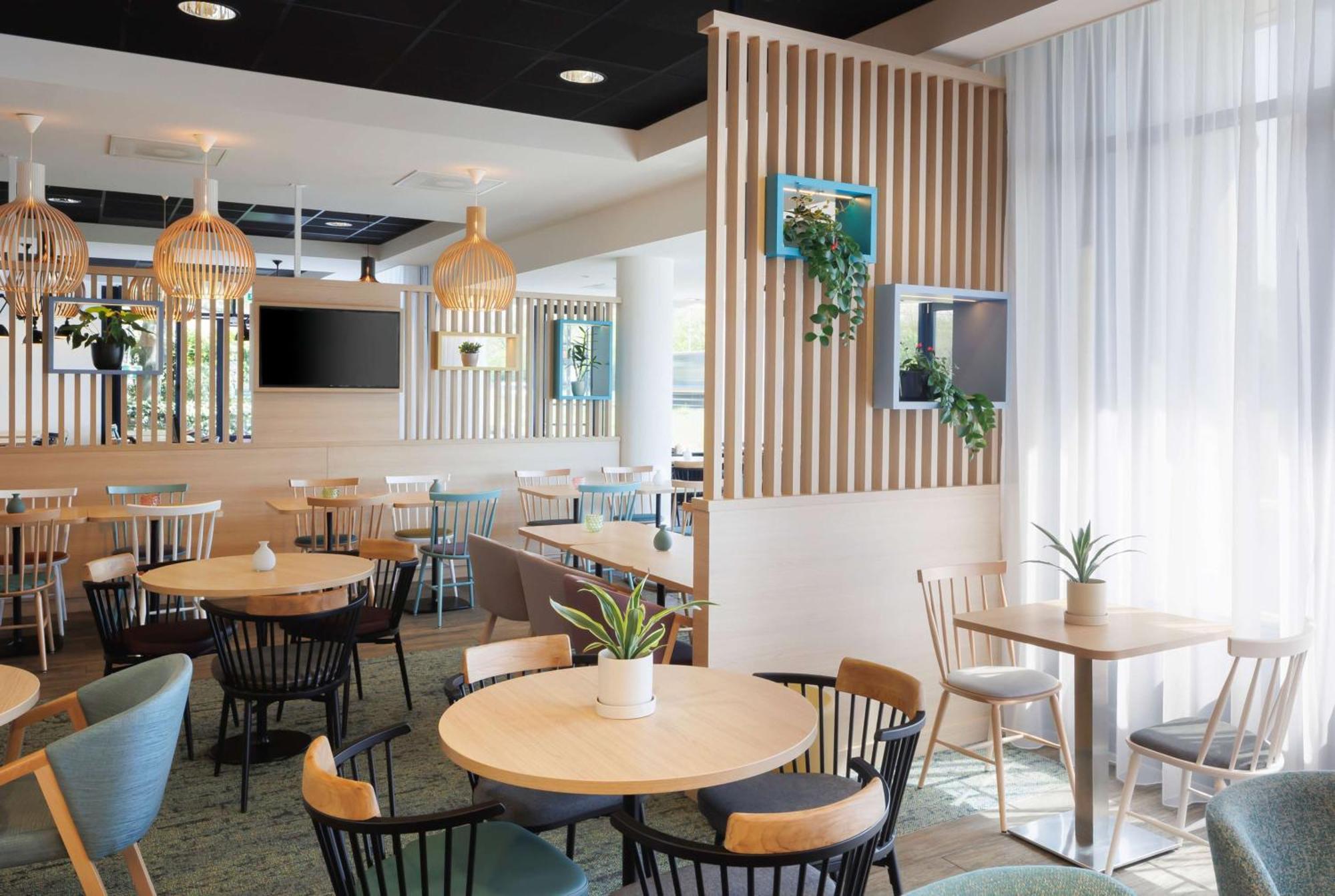 Hampton By Hilton Amsterdam Airport Schiphol Hotel 4*