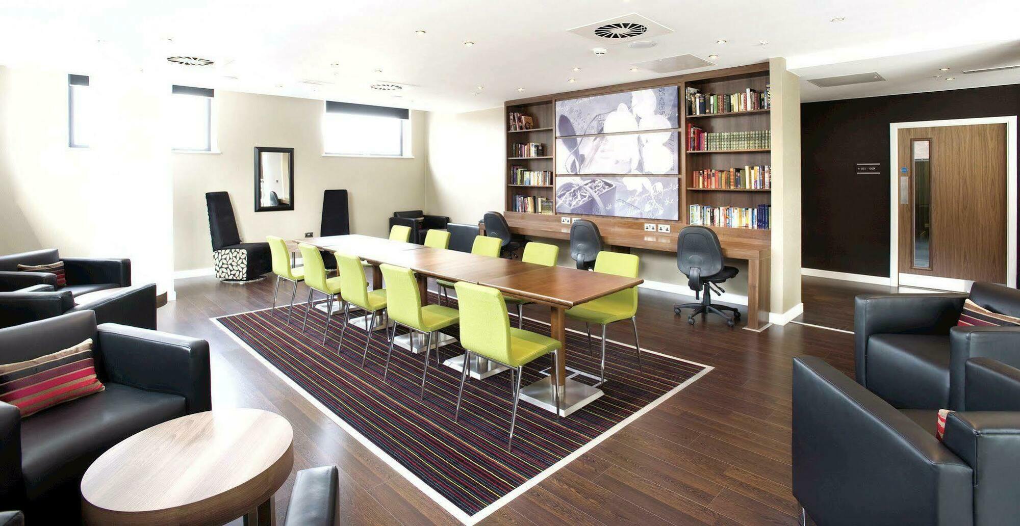 Hampton By Hilton Amsterdam Airport Schiphol Hoofddorp